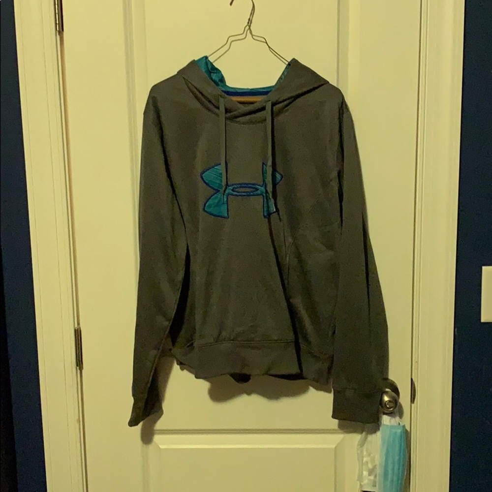 Women’s under amour hoodie size XL